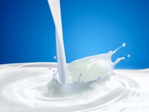 Read more about the article Devo ou não retirar a lactose da dieta?